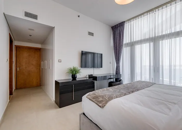 Luxury Azizi Mina Beachfront Apartments
