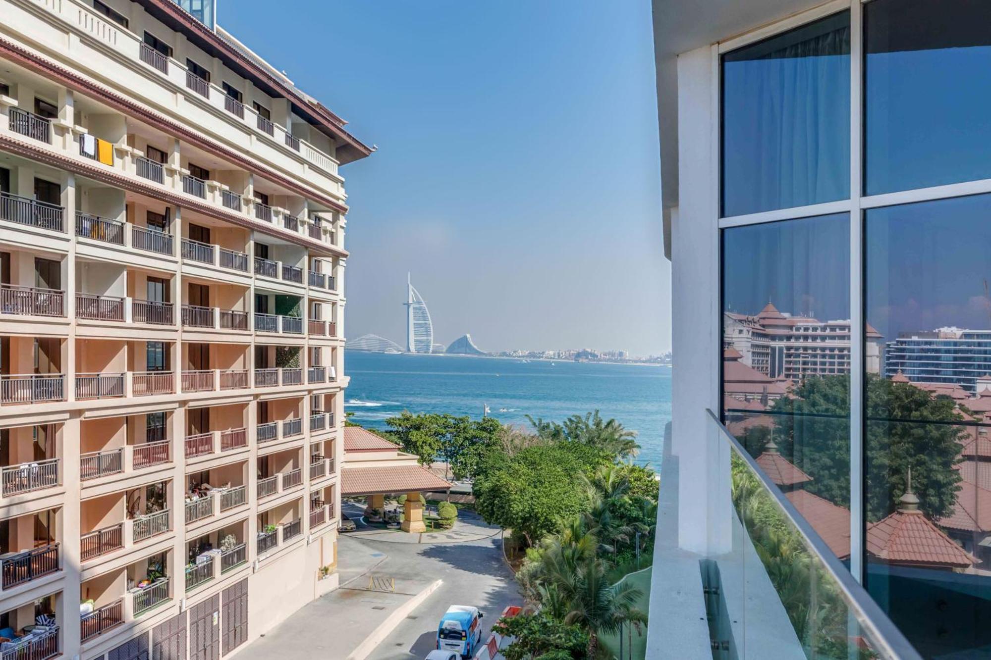 Appartamento Luxury Azizi Mina Beachfront Dubai
