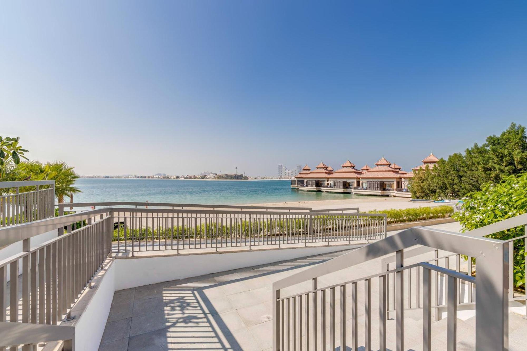 Luxury Azizi Mina Beachfront Appartamento *