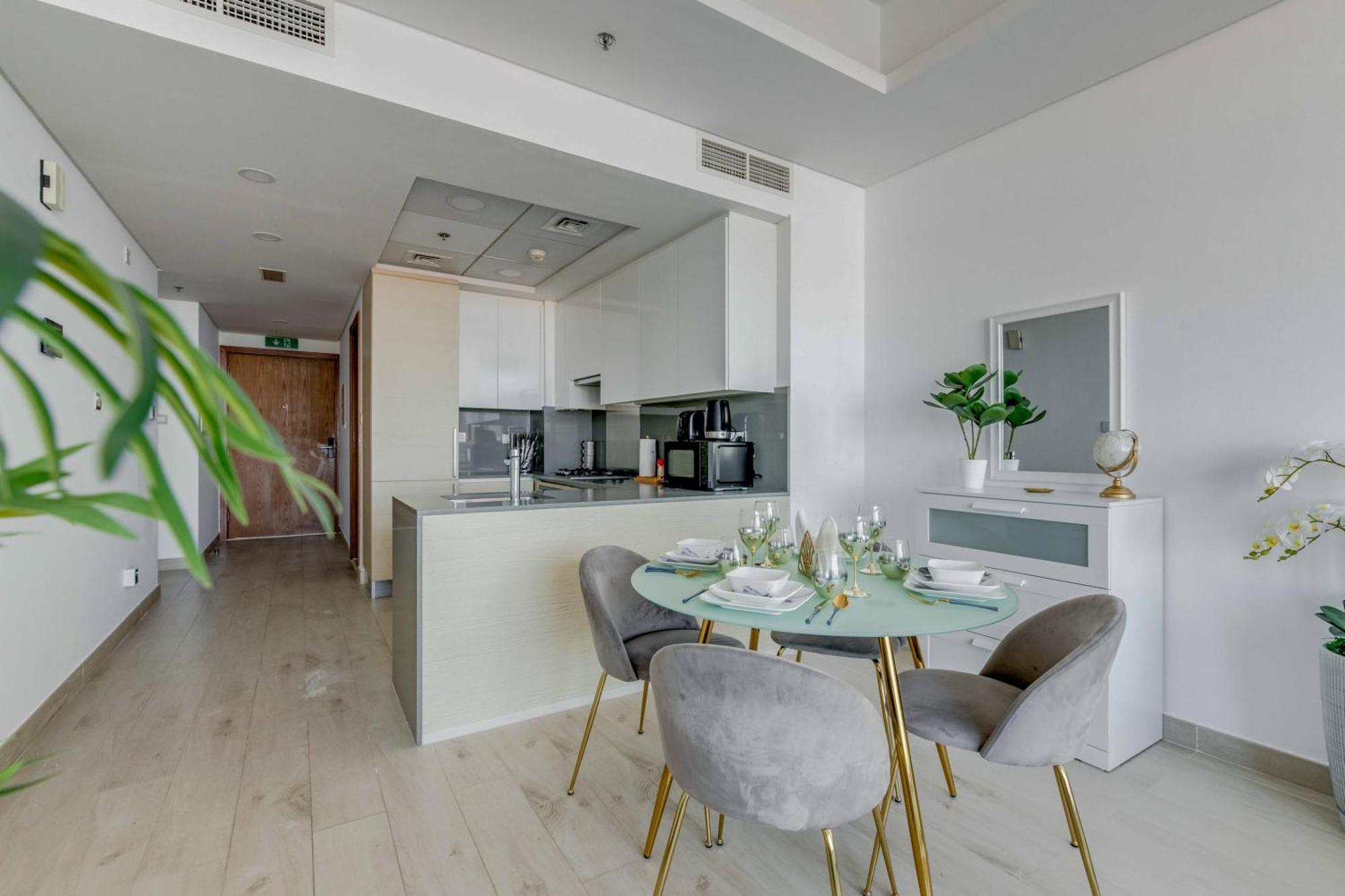 Appartamento Luxury Azizi Mina Beachfront Dubai