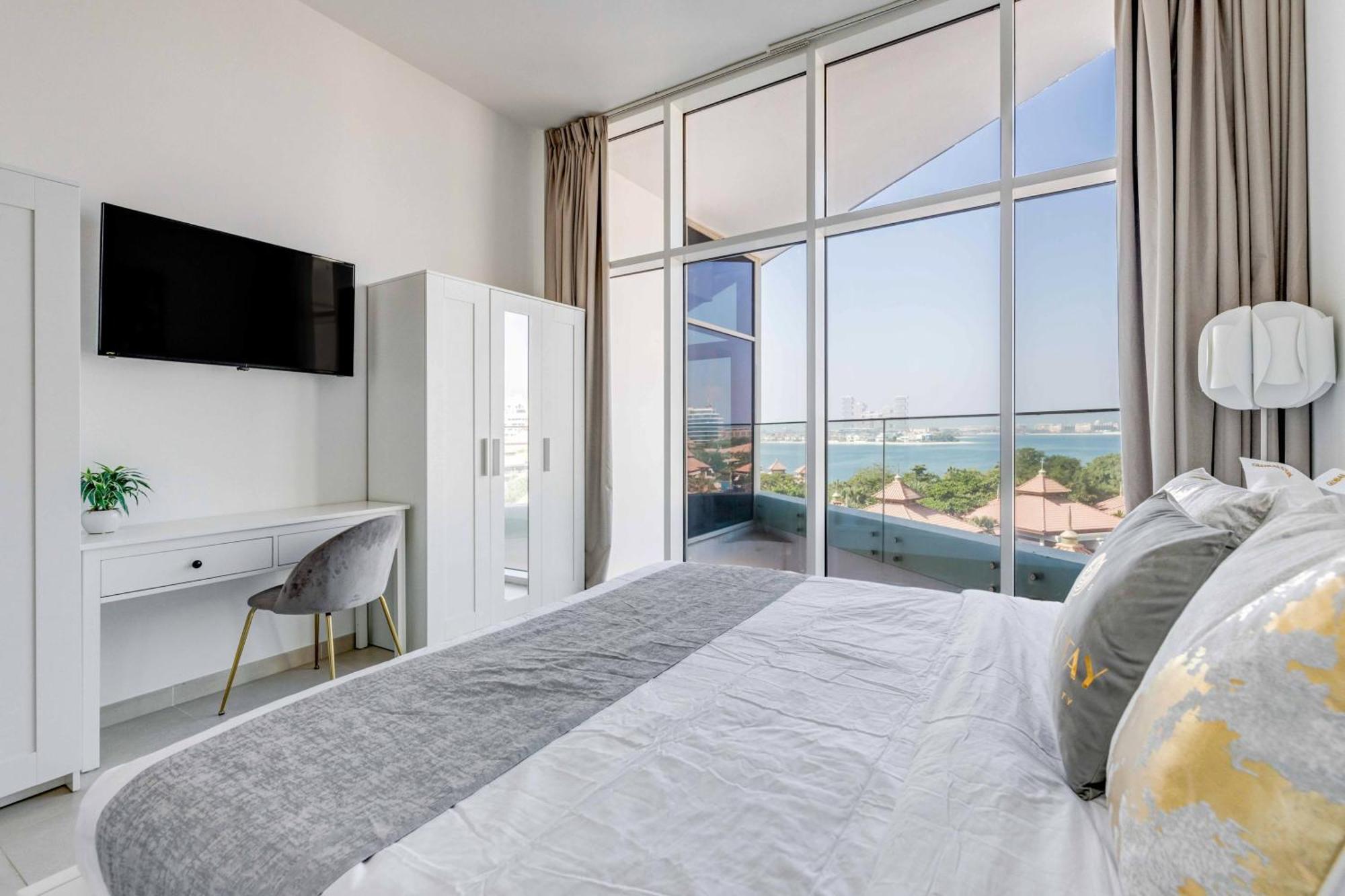 Luxury Azizi Mina Beachfront Appartamento