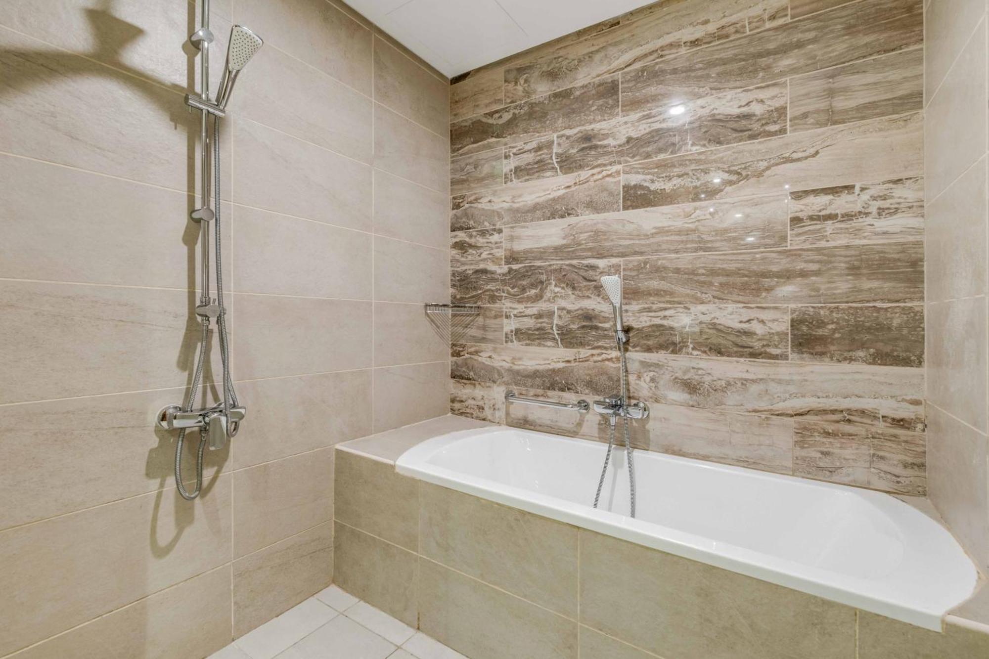 Appartamento Luxury Azizi Mina Beachfront *