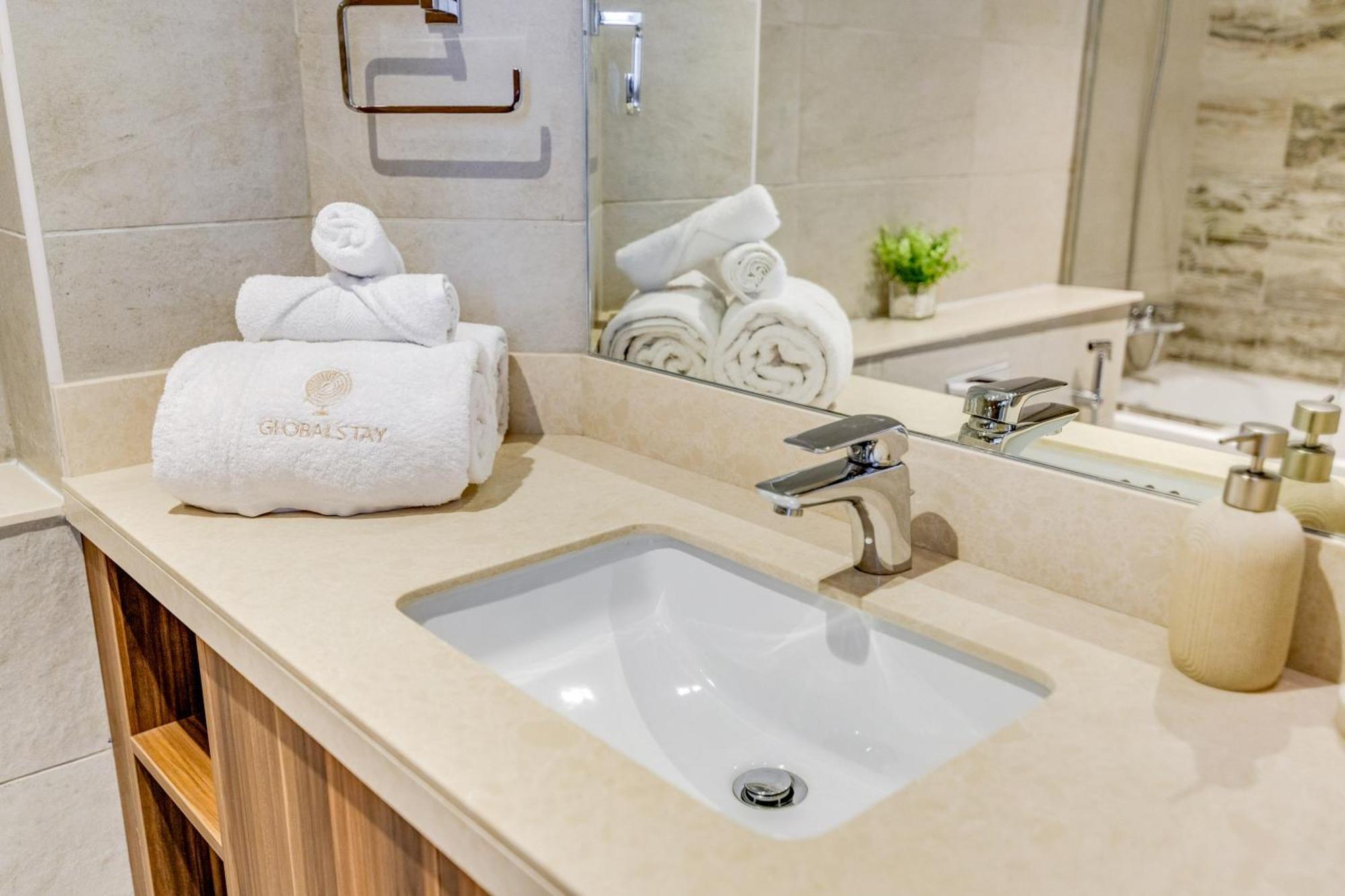 Luxury Azizi Mina Beachfront * Dubaï