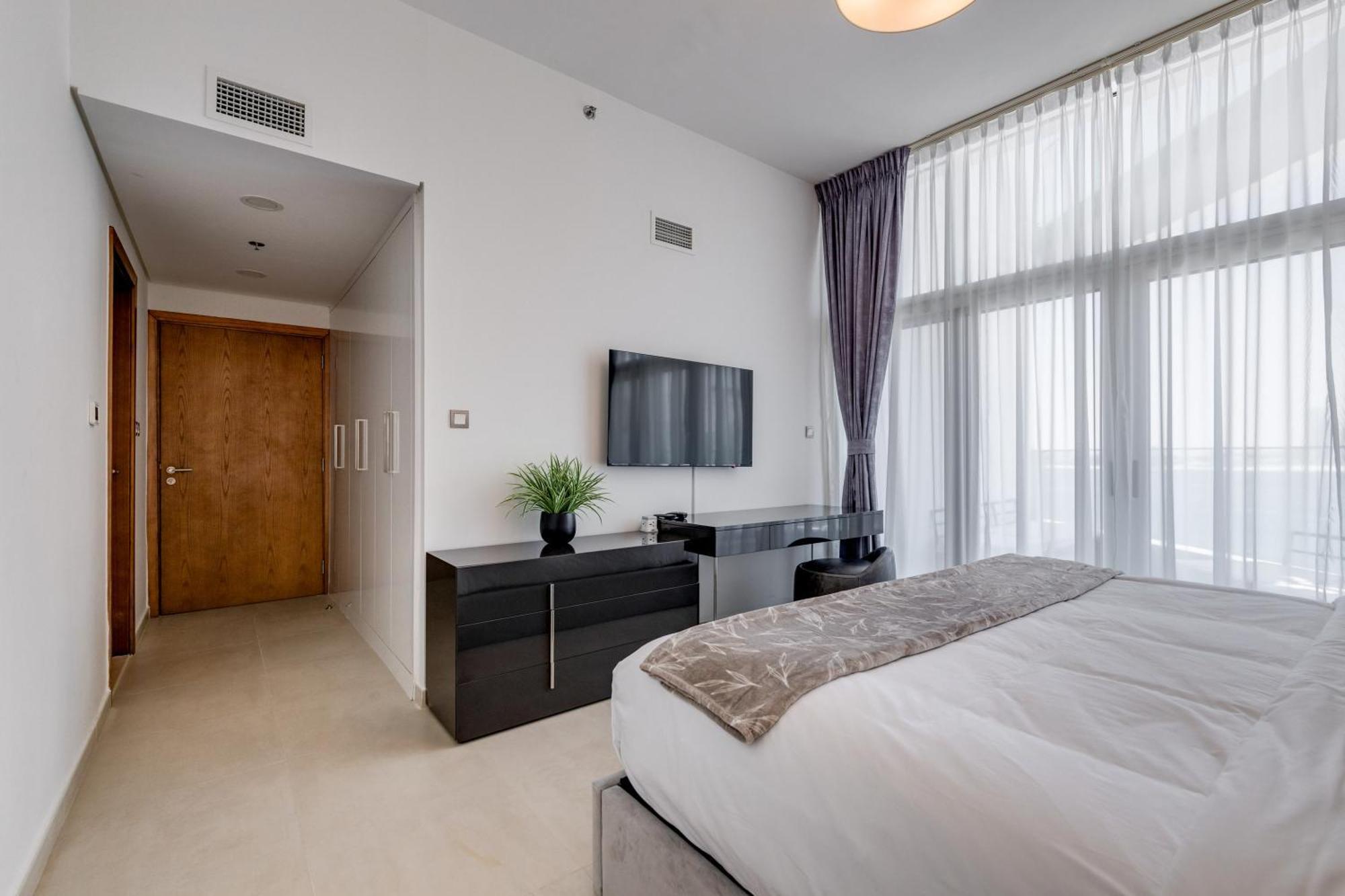 Luxury Azizi Mina Beachfront Appartement