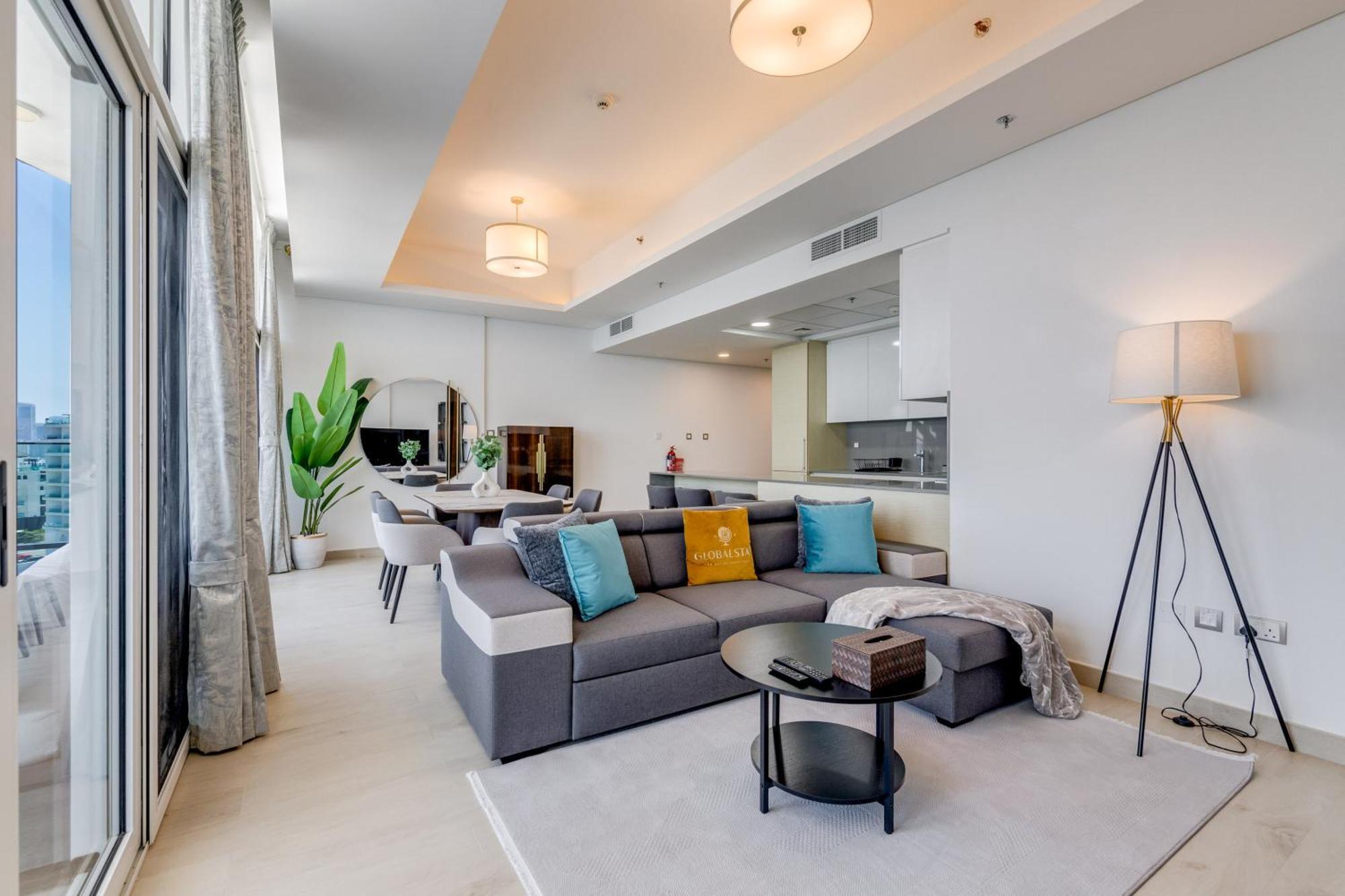 Luxury Azizi Mina Beachfront Appartement *