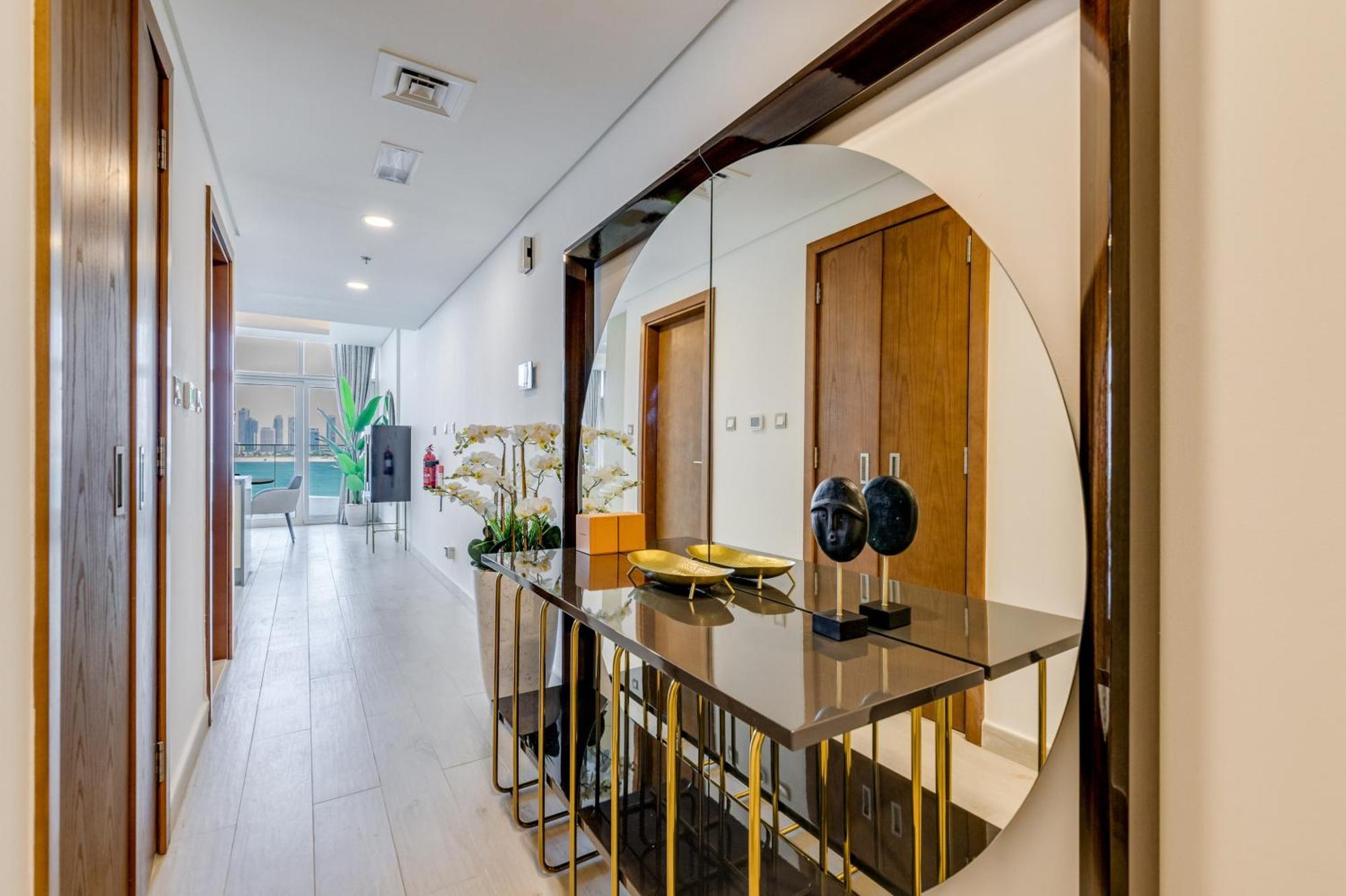 Appartement Luxury Azizi Mina Beachfront *