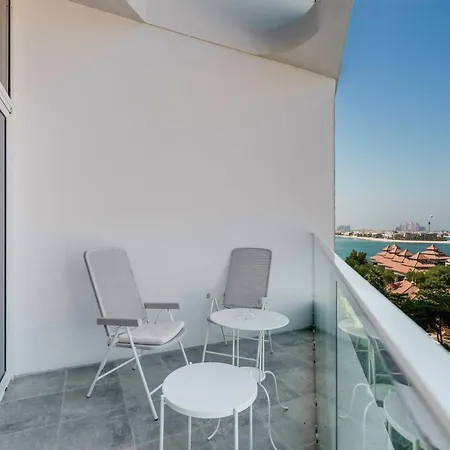 Luxury Azizi Mina Beachfront Apartments Dubai Exterior photo